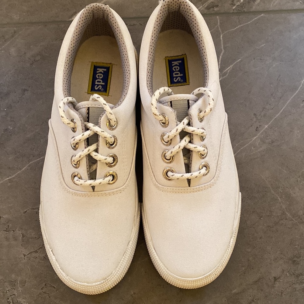 NEW KEDS Classic Style White Sneakers
